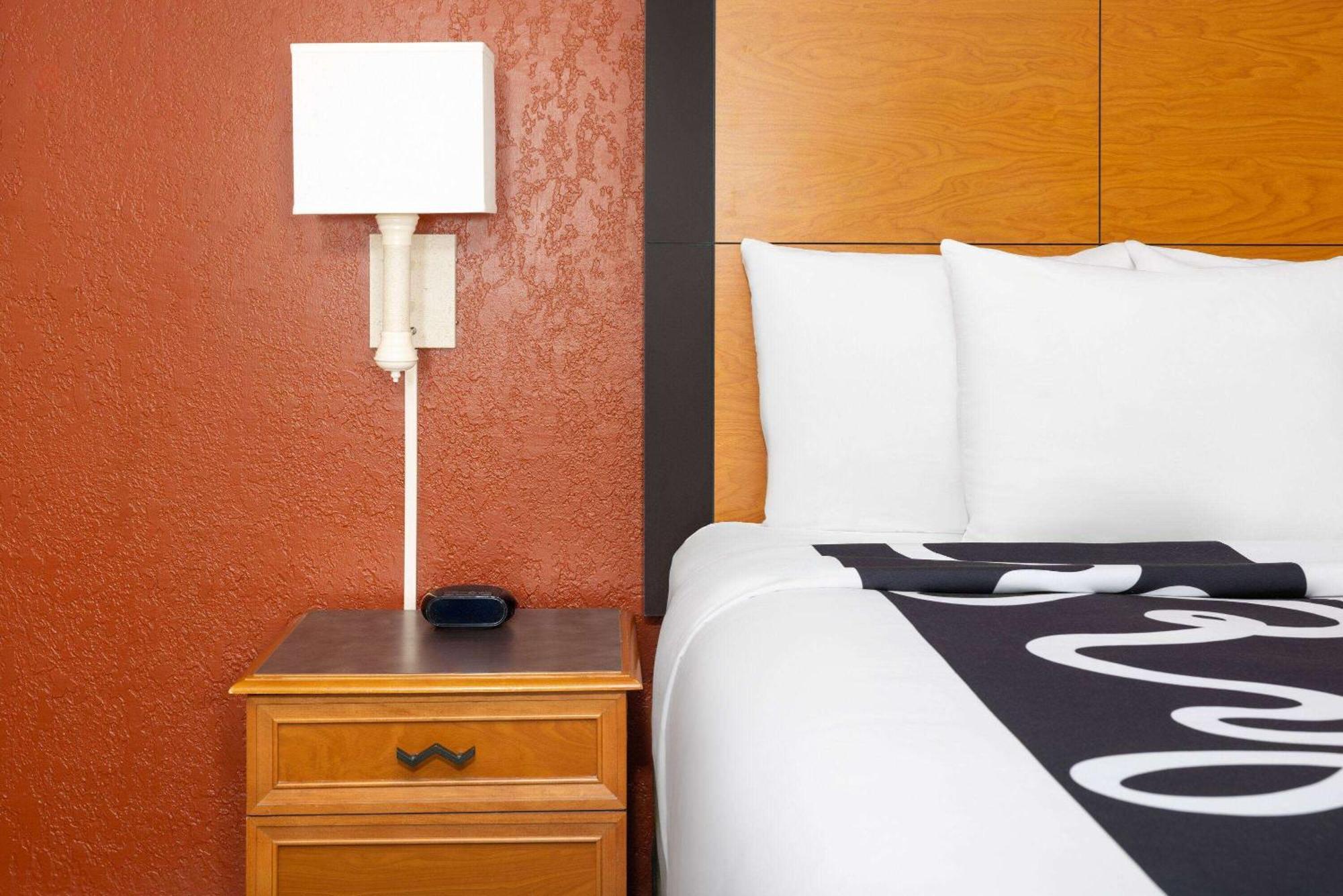 La Quinta Inn By Wyndham Pittsburgh Airport Moon Township Kültér fotó