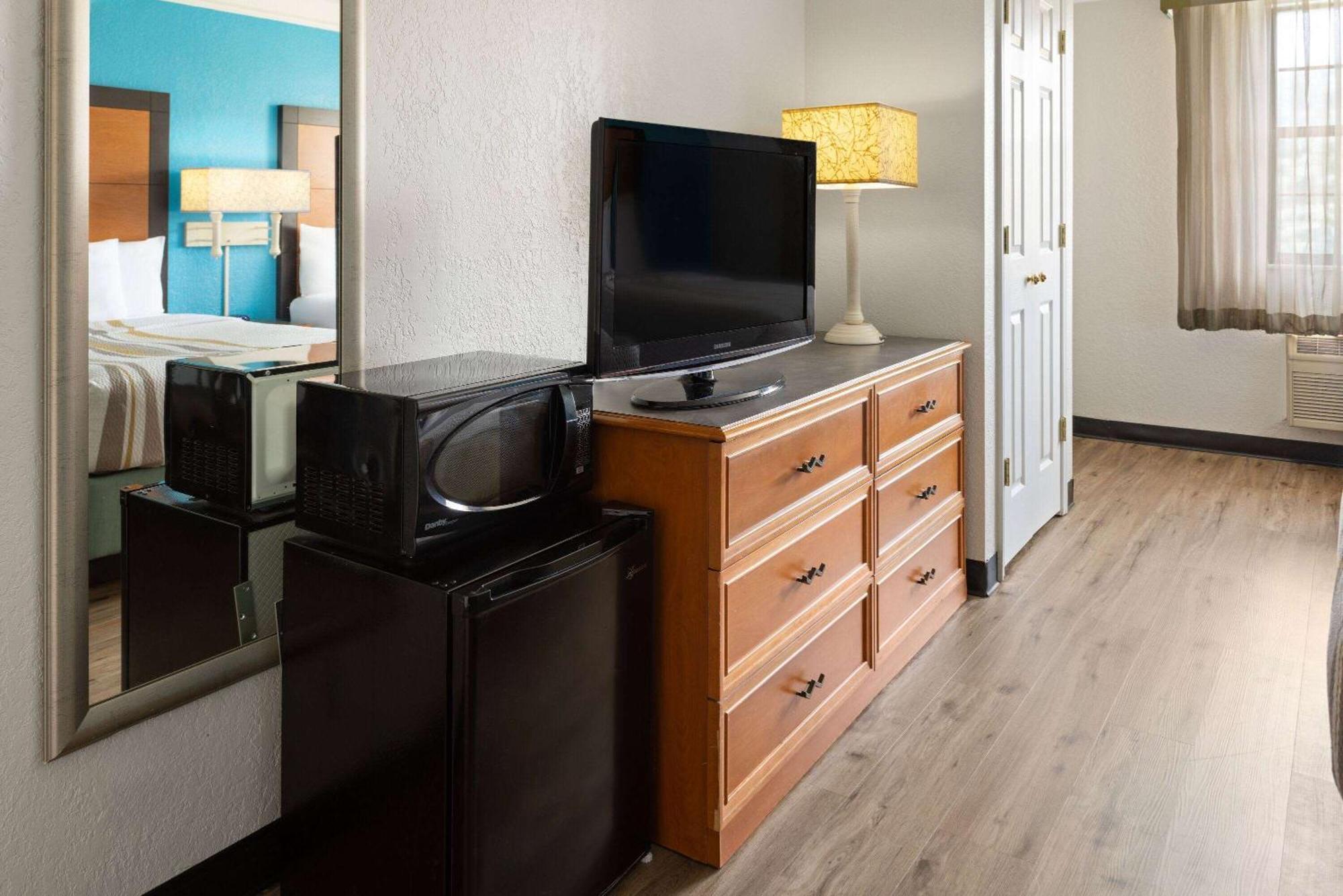 La Quinta Inn By Wyndham Pittsburgh Airport Moon Township Kültér fotó