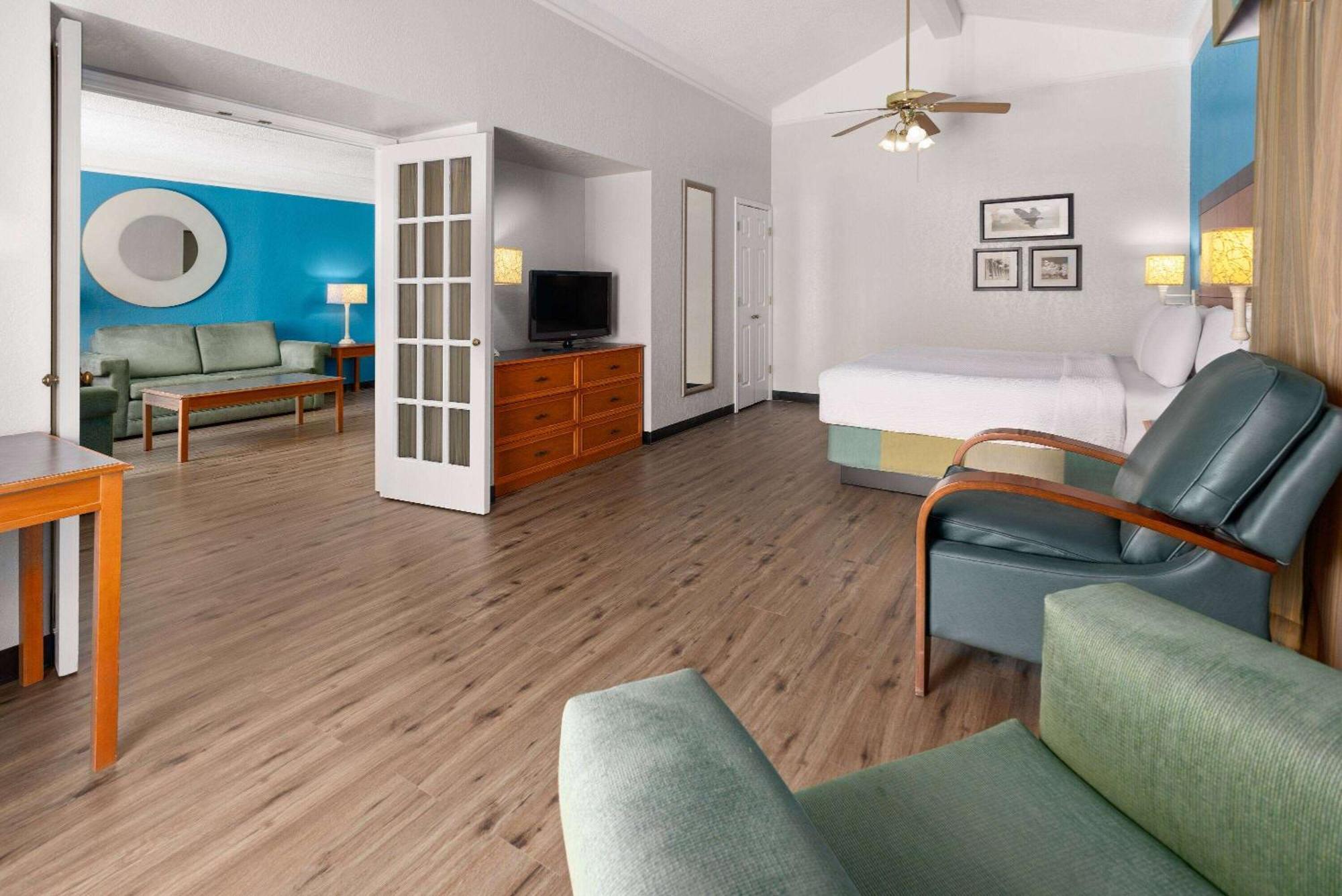 La Quinta Inn By Wyndham Pittsburgh Airport Moon Township Kültér fotó